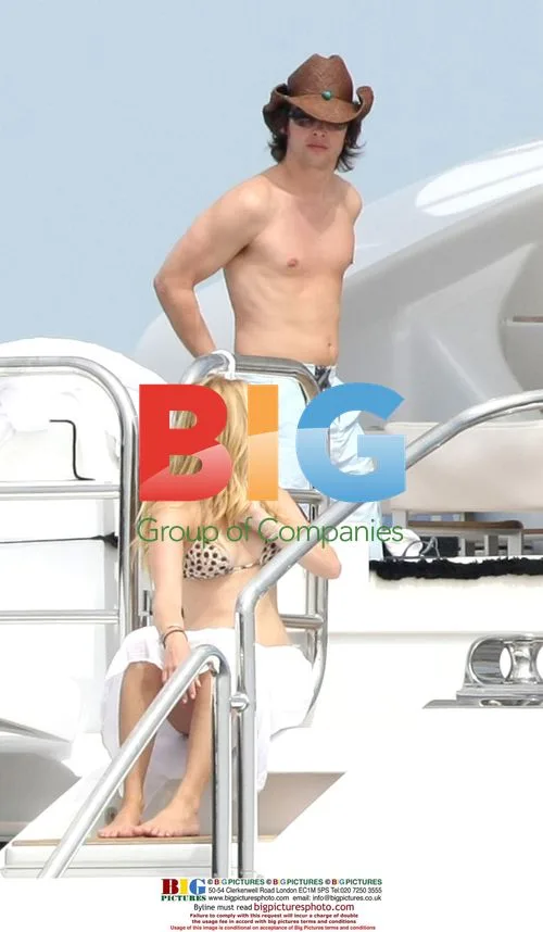 Hayden Pannetiere and James Blunt on Yacht