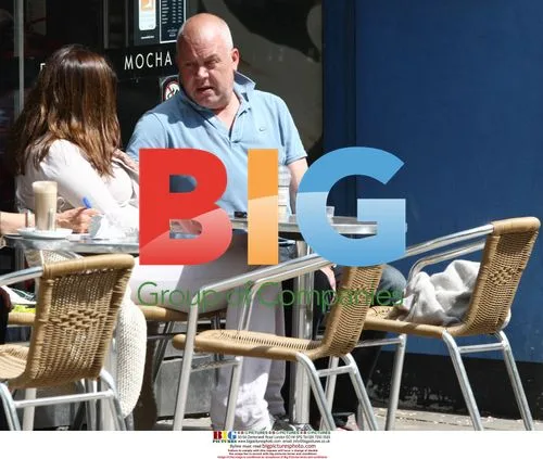 Eastenders actor "Rick" Peterson out shopping