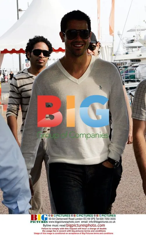 Actor Jesse Metcalfe strolls in Cannes