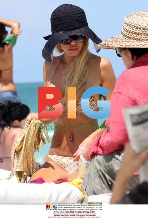 Shauna Sand and Boyfriend at Beach