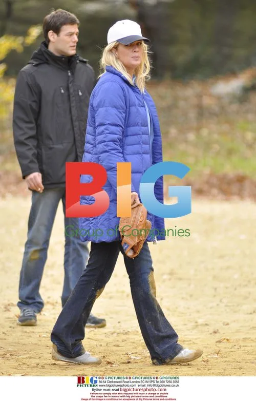 Rachel Hunter, Krysten Ritter, and Ivan Sergei on 'Gravity' Set