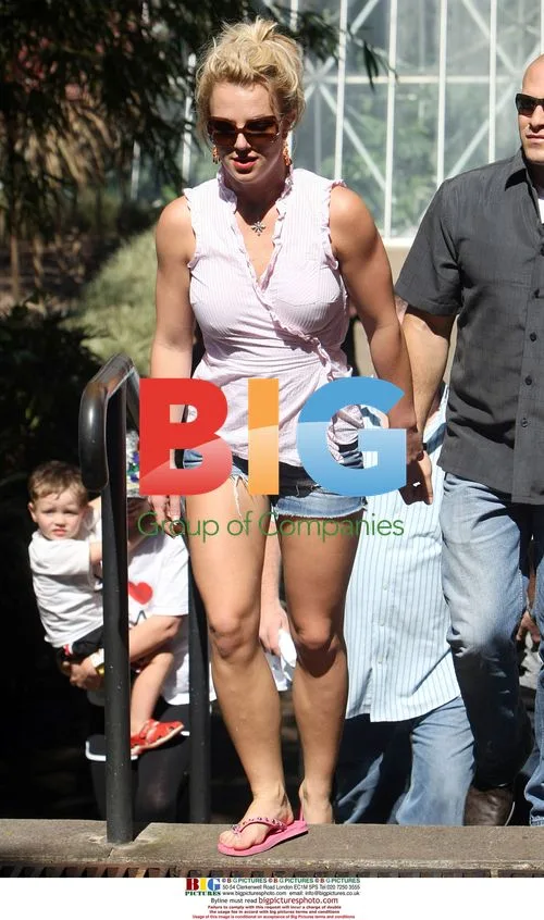 Britney Spears and Family in Sydney