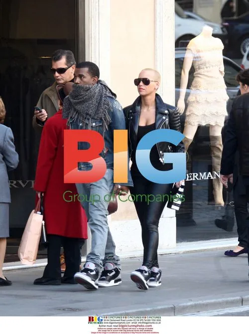 Kanye West and Amber Rose Shopping in Rome