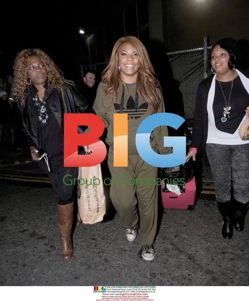 X Factor Contestants Leave Fountain Studios