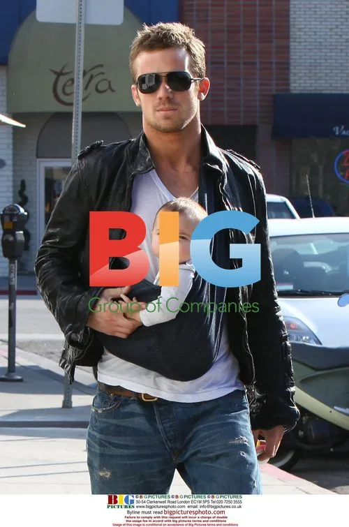 Cam Gigandet with family at cafe