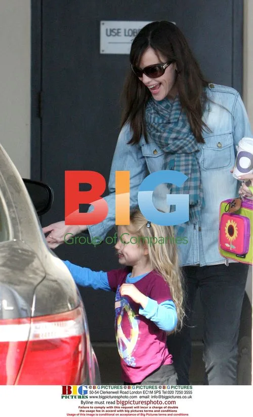 Jennifer Garner with daughter Violet