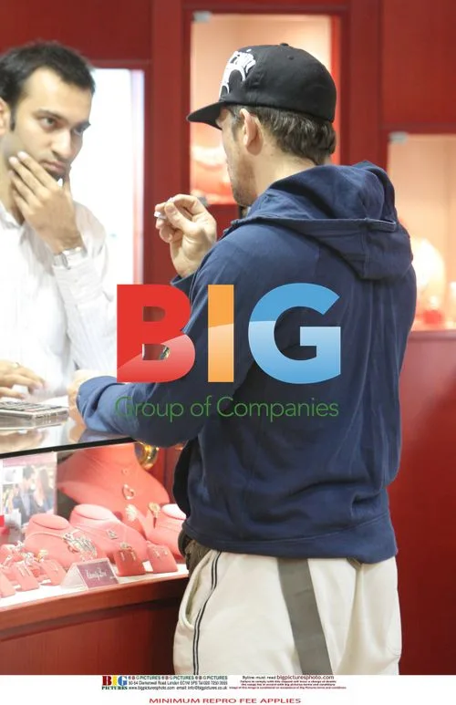 Alex Reid Shopping for Engagement Ring