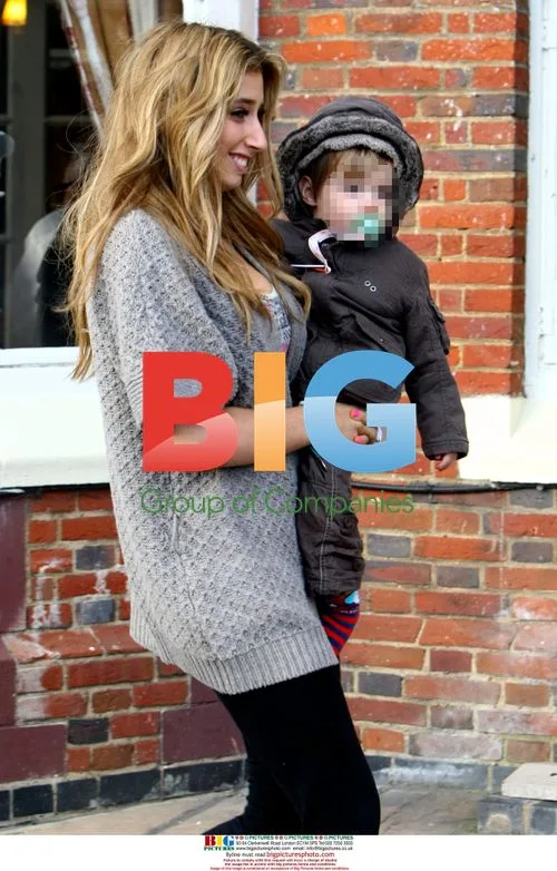 Stacey Solomon visits son in Dagenham