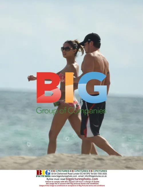 Nick Lachey And Vanessa Minillo on Miami Beach