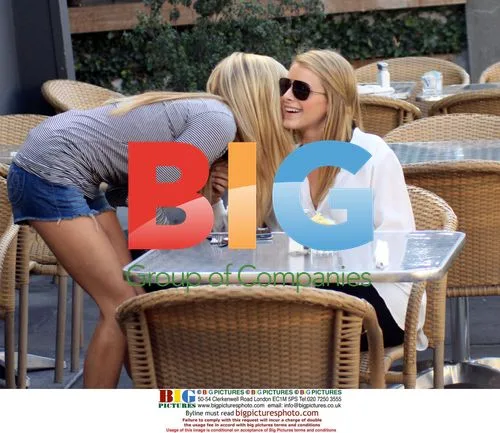 Kristin Cavallari and Lauren Bosworth filming 'The Hills'