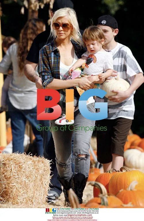 Christina Aguilera at Pumpkin Patch with Son
