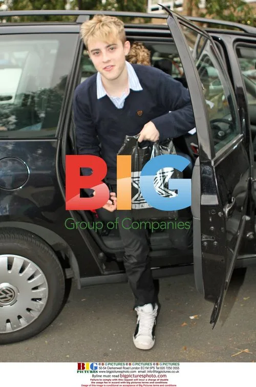 X Factor Contestants Leaving House