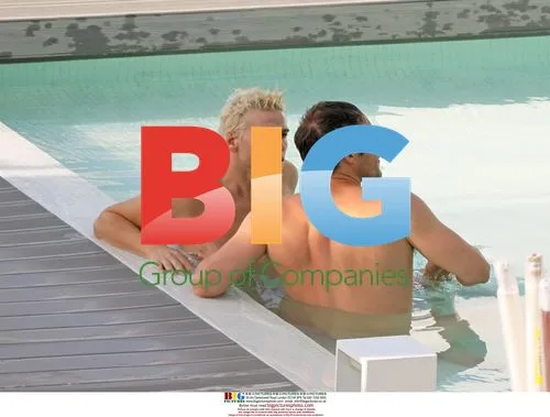 Paul Sculfor films kissing scene in pool