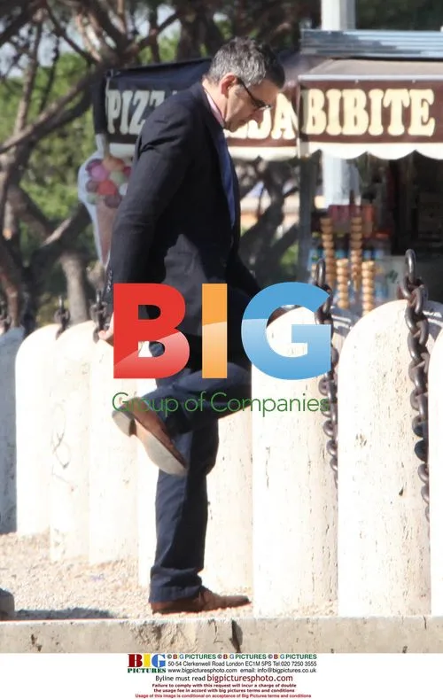 Rowan Atkinson and Family Visit Rome