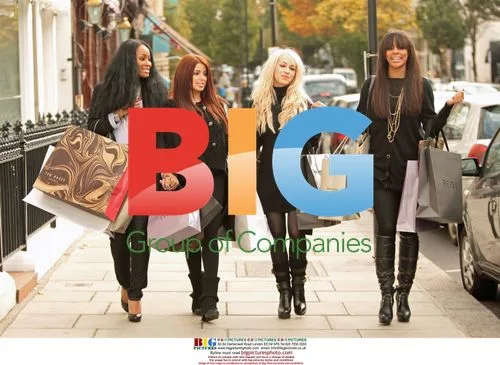 Girl band Kandy Rain shopping in Notting Hill