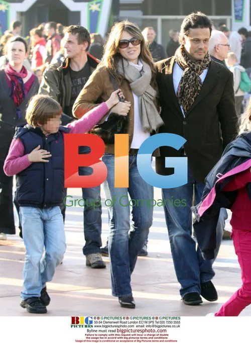 Elizabeth Hurley at Eurodisney with Family