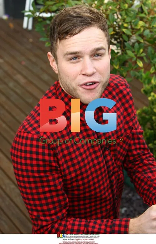 Olly Murs Signing Autographs at Fountain Studios