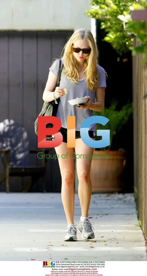 Amanda Seyfried Visits Personal Fitness Trainer