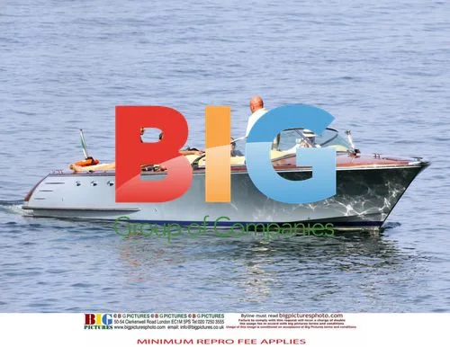 Liam Gallagher and Nicole Appleton on Boat in Italy
