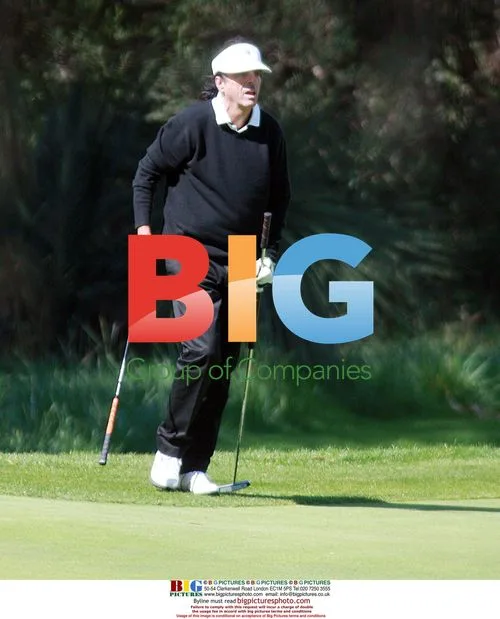 Alice Cooper Golfing in Australia