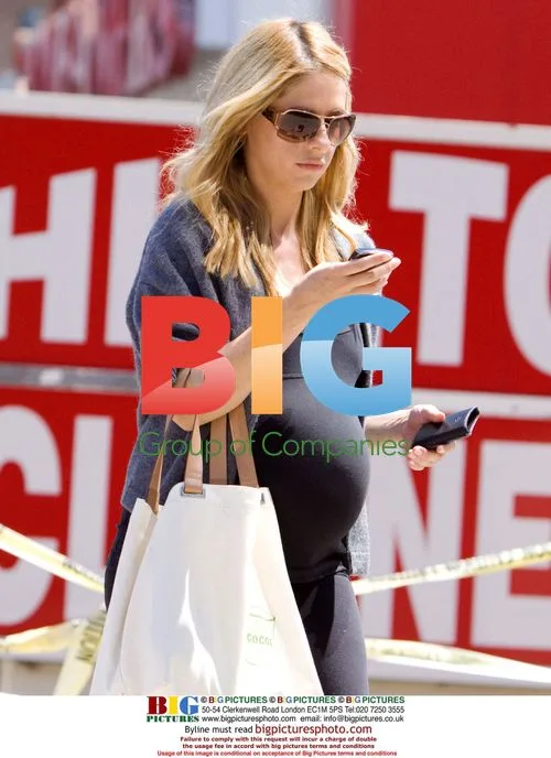 Sarah Michelle Gellar Pregnancy Errands