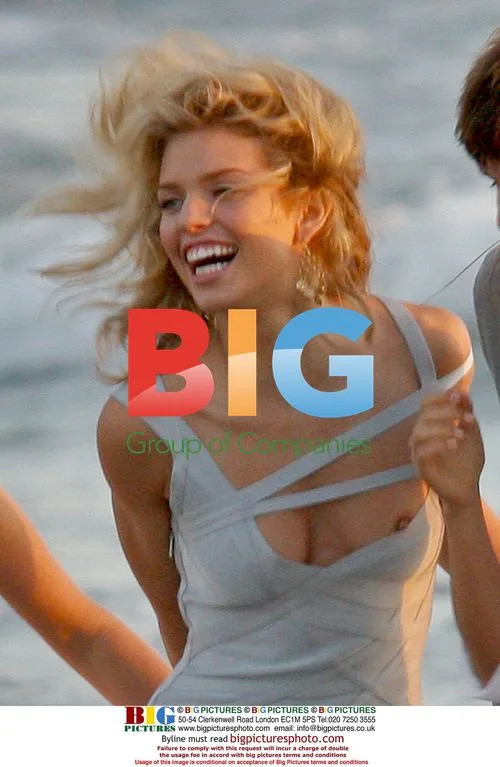 90210 Cast Photoshoot in Manhattan Beach