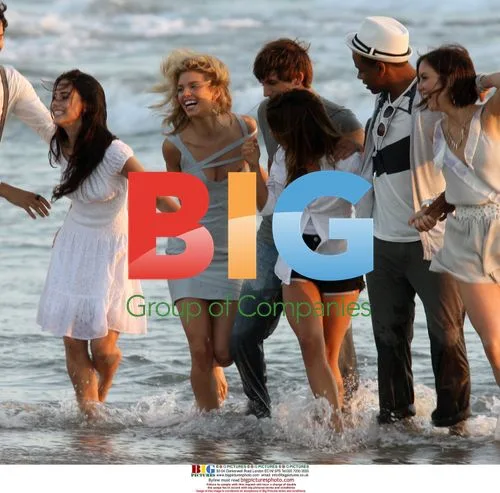 90210 Cast Photo Shoot in Manhattan Beach