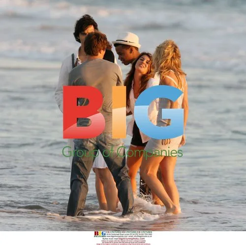 90210 Cast Photo Shoot in Manhattan Beach