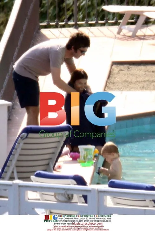 Noel Gallagher\'s Family Vacation in Italy