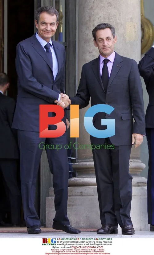 Sarkozy Meets Zapatero in Paris