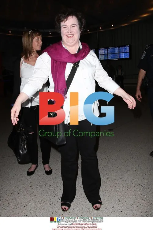 Susan Boyle Arrives at LAX