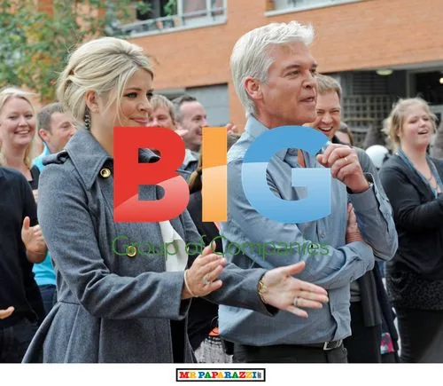 Holly Willoughby and Phillip Schofield filming