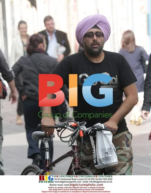 Hardeep Singh Kohli Spotted Pushing Bike in London