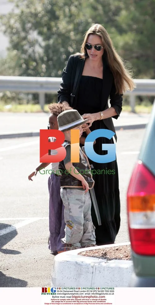 Angelina Jolie with children at Toys R Us