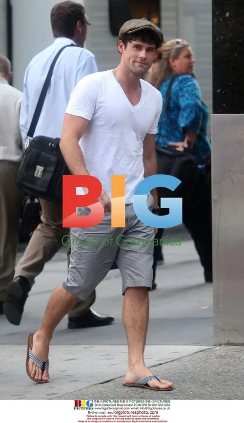 The Beautiful Life: TBL Cast on Set with Pets