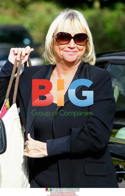 Richard and Judy Out for Pub Lunch