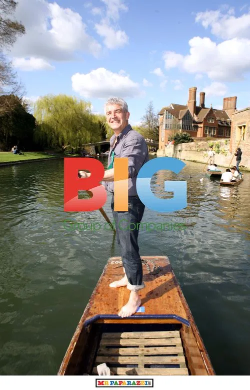 Green Party Candidate Meets Voters in Cambridge