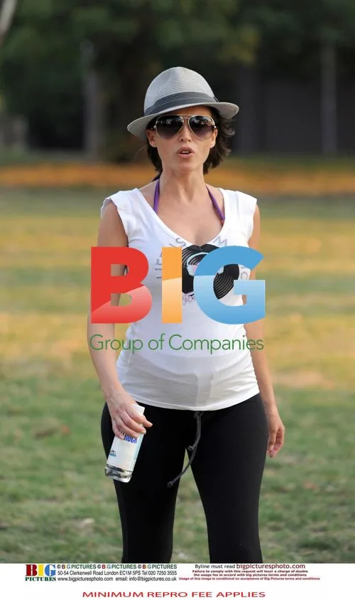 Dannii Minogue's Afternoon Stroll
