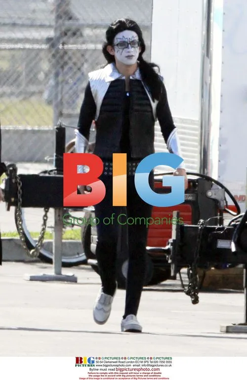 Kevin McHale on "Glee" film set