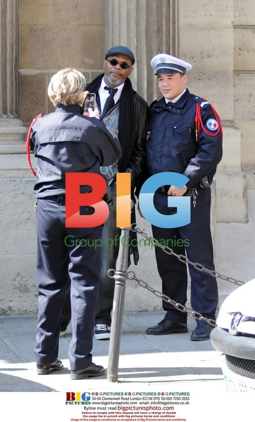 Samuel L Jackson with Paris policeman
