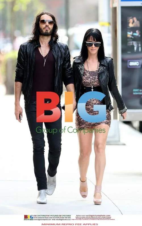 Katy Perry and Russell Brand Apartment Hunting in NYC