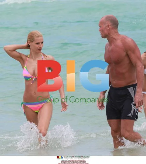 Michelle Hunziker with Daughter on Miami Beach