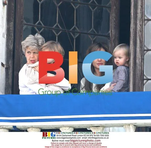 Angelina Jolie and Jane Pitt with Knox and Vivienne