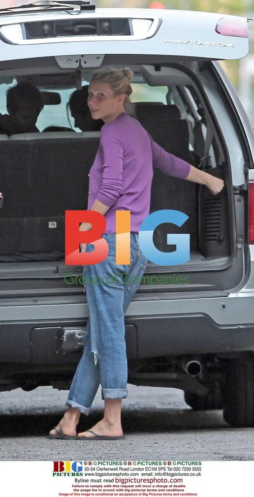 Gwyneth Paltrow Packing Up Car in NYC
