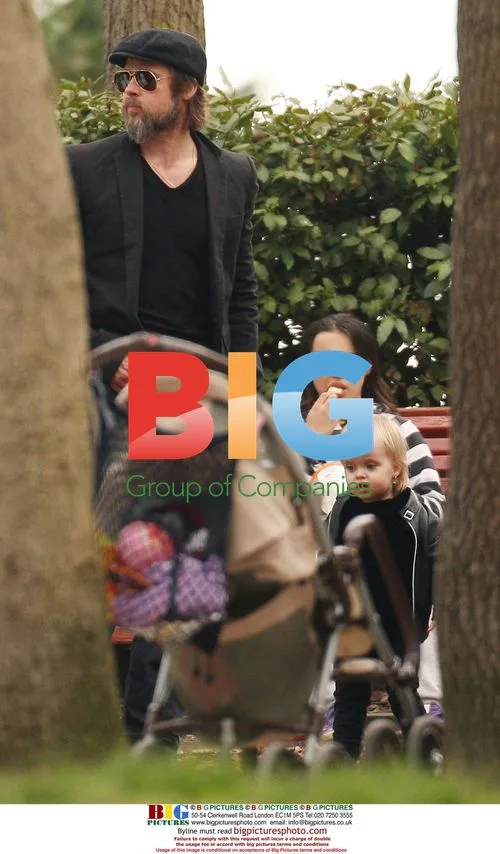 Brad Pitt and kids at the park in Venice