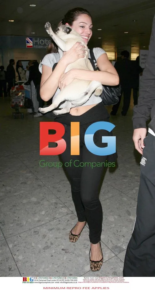 Kelly Brook with Boyfriend at Heathrow