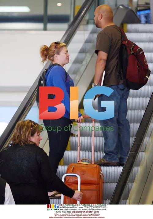 Kelly Clarkson Departs Perth Airport