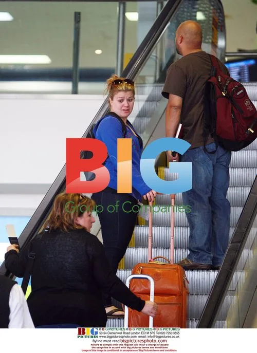 Kelly Clarkson Departs Perth Airport