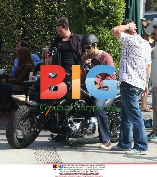 Entourage Cast Filming on Melrose