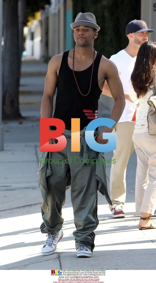 JLS Bandmates Grab Lunch in LA